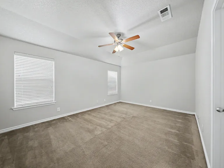 408 Bashaw Loop — Photo 12