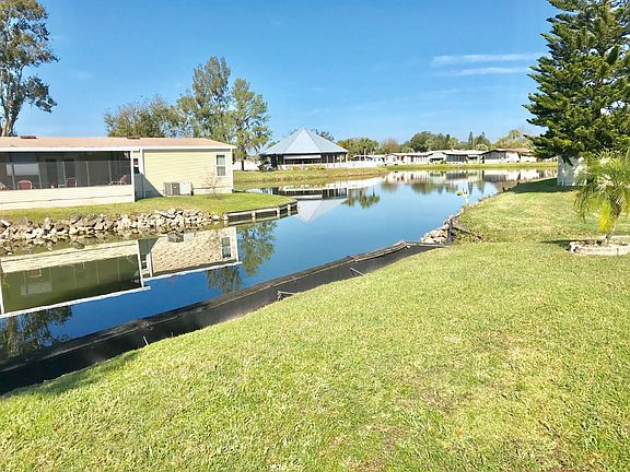 5th image of 401 Whisper Oaks Dr