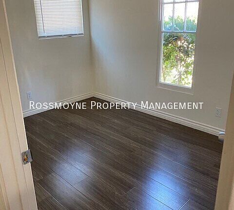 5th image of 504 Raleigh St