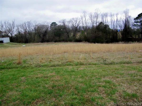 5 E Washington St, Idabel, OK 74745