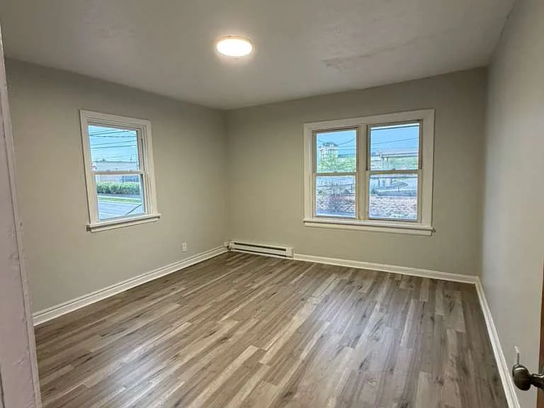 4106 Lee Rd #3 — Photo 6