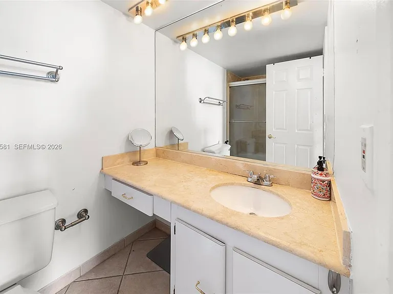6770 Indian Creek Dr #Penthouse B — Photo 25