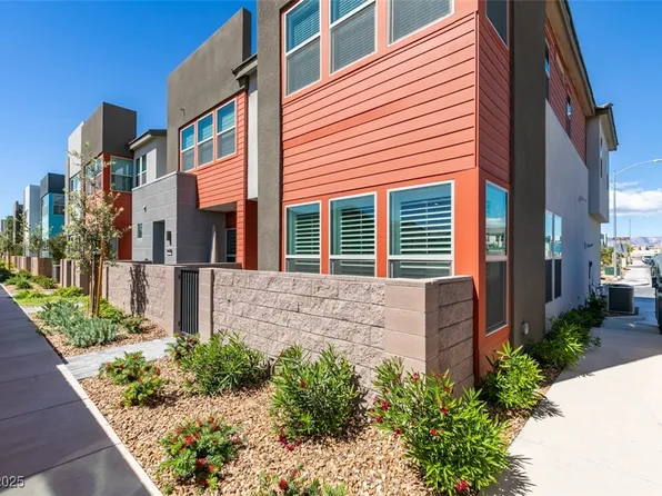 9844 Kings Glen St, Las Vegas, NV 89141
