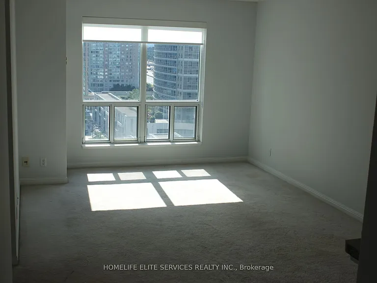 11 Lee Centre Dr #1615 — Photo 2