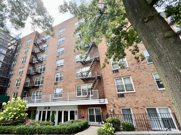 4430 Douglaston Pkwy APT 3B