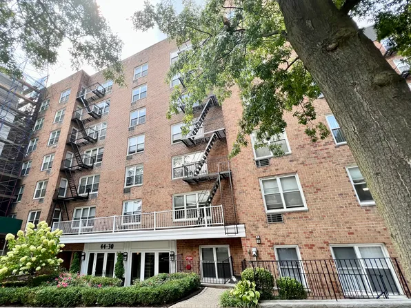 4430 Douglaston Pkwy, Little Neck, NY