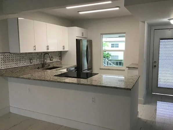 7600 NW 4th Pl APT 207, Pompano Beach, FL 33063