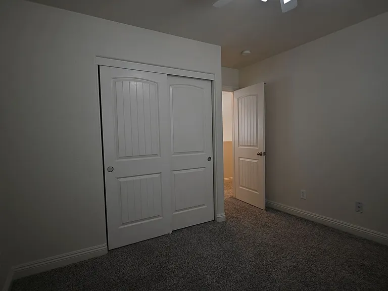 5472 Overlook Valley St — Photo 35