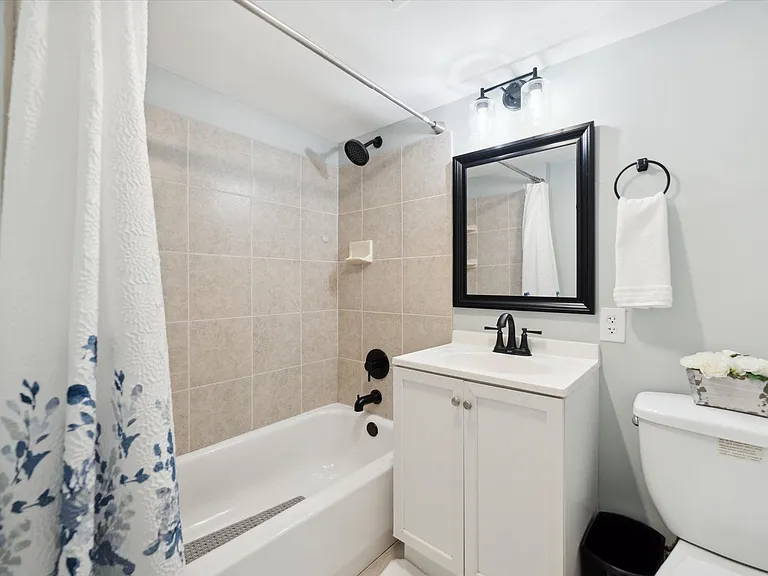 26 N Aurora Rd — Photo 14