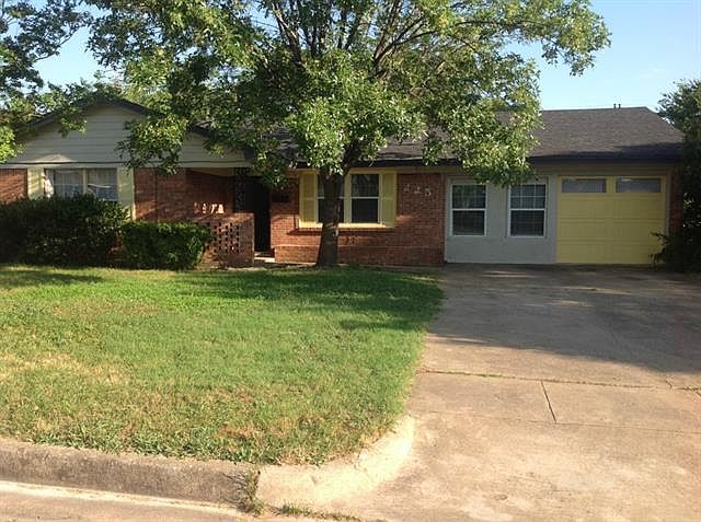 1st image of 225 Revere Dr