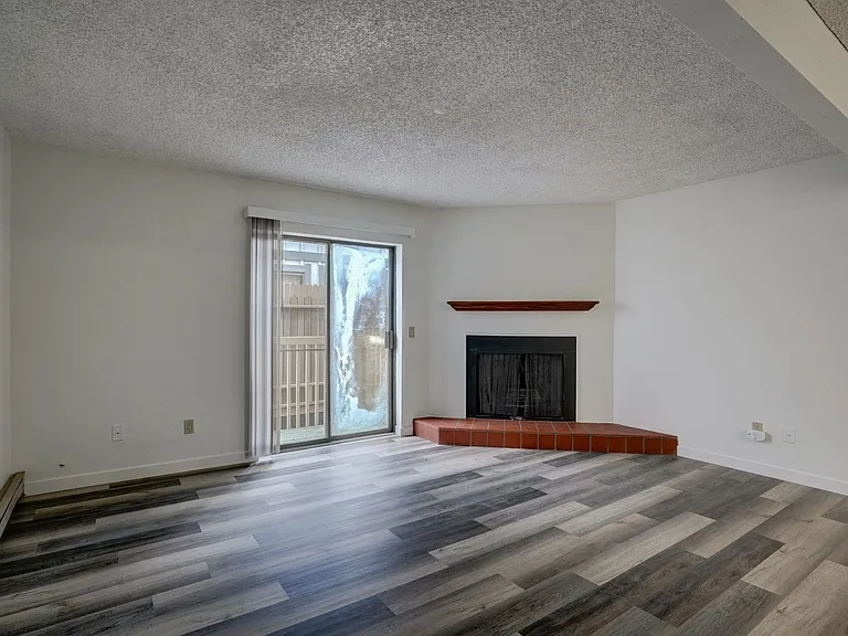 843 Sunset Ave #A — Photo 5