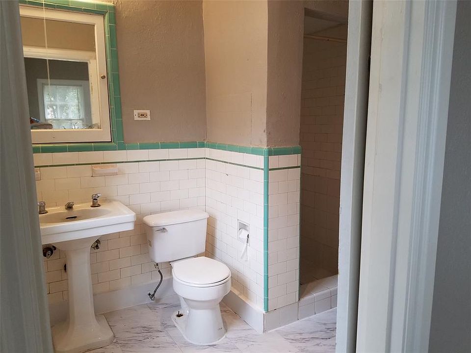 1st image of 4628 Columbia Ave #B