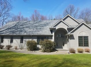 7330 Hidden Cove Pl, Kalamazoo, MI 49009