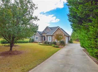 59 Midway Recreation Rd, Silver Creek, GA 30173