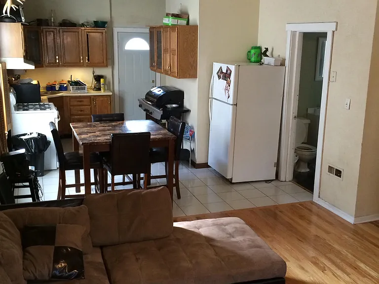 1818 N Sheffield Ave #1 — Photo 4