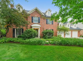 344 Oakwood Ct, Wheaton, IL 60189