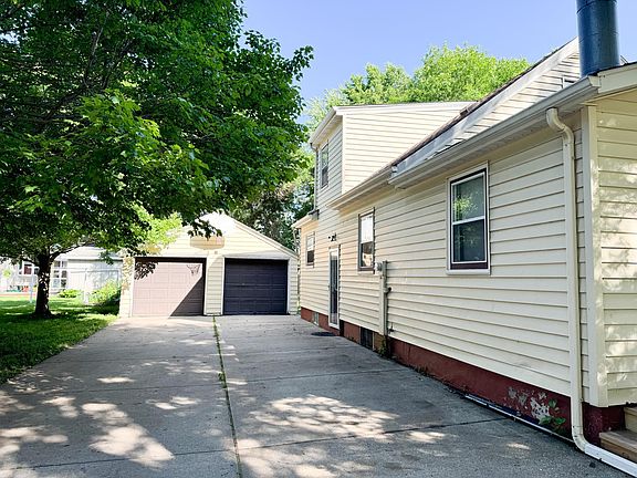3rd image of 813 Betty Ave