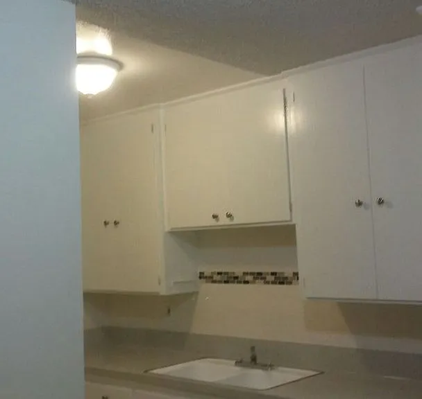 1110 S Kenmore Ave — Photo 13