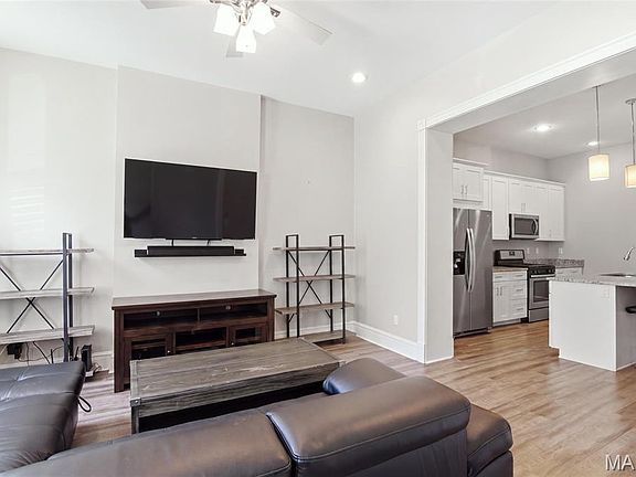 3rd image of 2723 Allen Ave