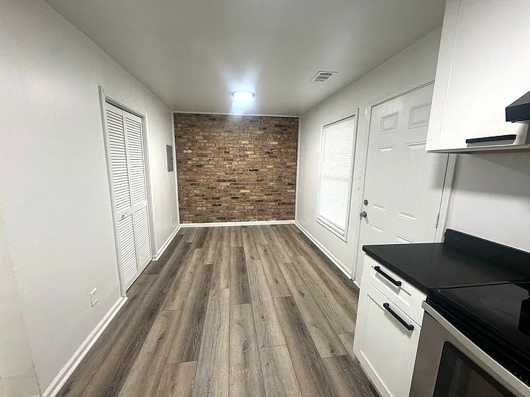 2435 Peachwood Cir NE #1 — Photo 3