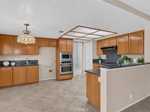 2000 Citrus Wood Ln, Riverside, CA 92503