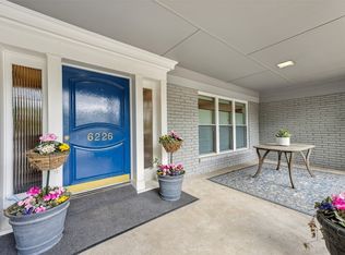 6226 Bandera Ave APT B, Dallas, TX