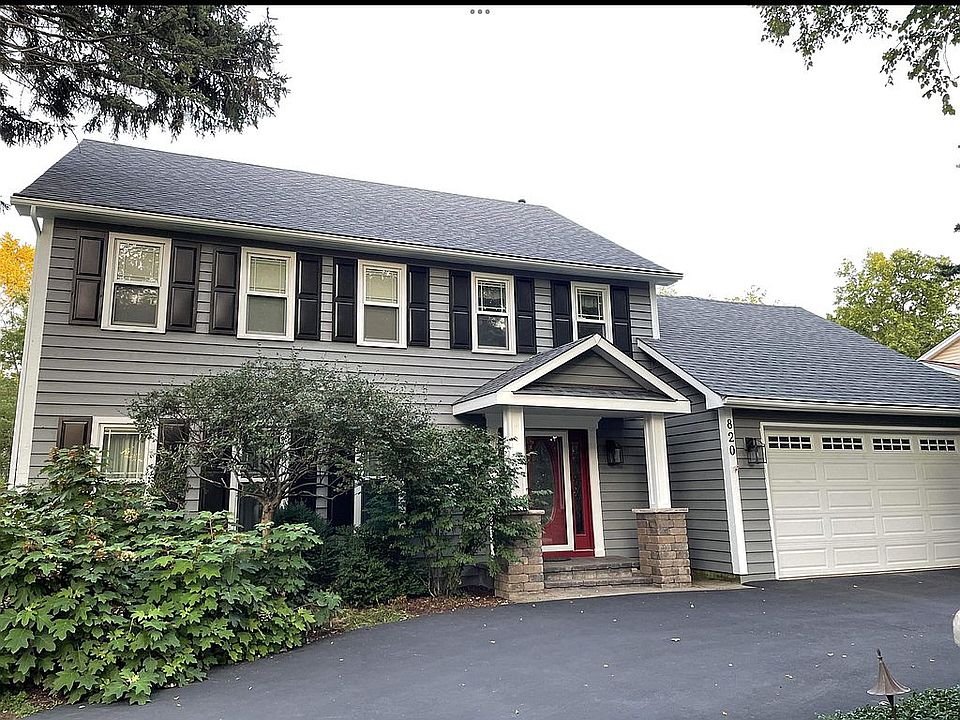 2nd image of 820 S Naperville Rd