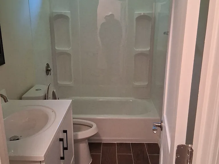 319 Elm St — Photo 5