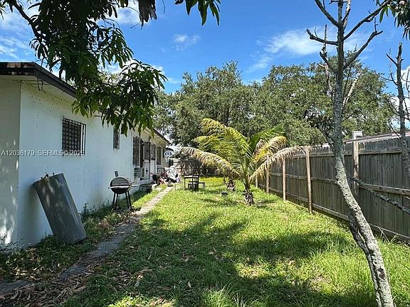 4th image of 545 NW 81st St