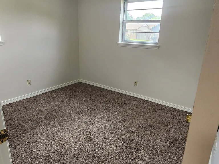 1117 Williams Ct — Photo 17