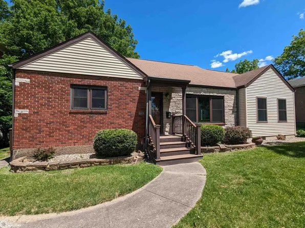 908 S 7th St, Burlington, IA 52601