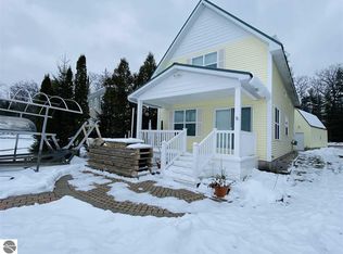 11451 Lake Shore Dr, Fife Lake, MI 49633