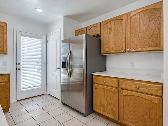 5th image of 281 E Interlochen Ln