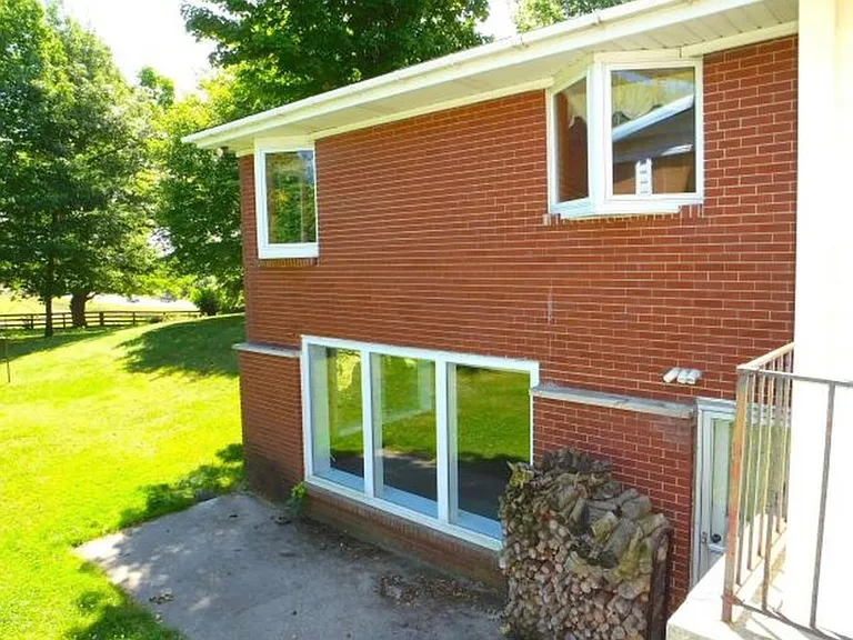3375 Seventeen Mile Rd NE — Photo 3
