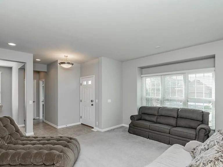 18224 Harney St — Photo 10