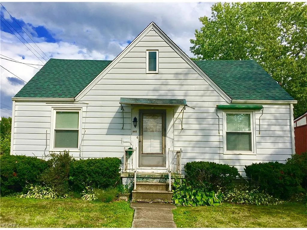 305 Meadowbrook Ave SE photo 1