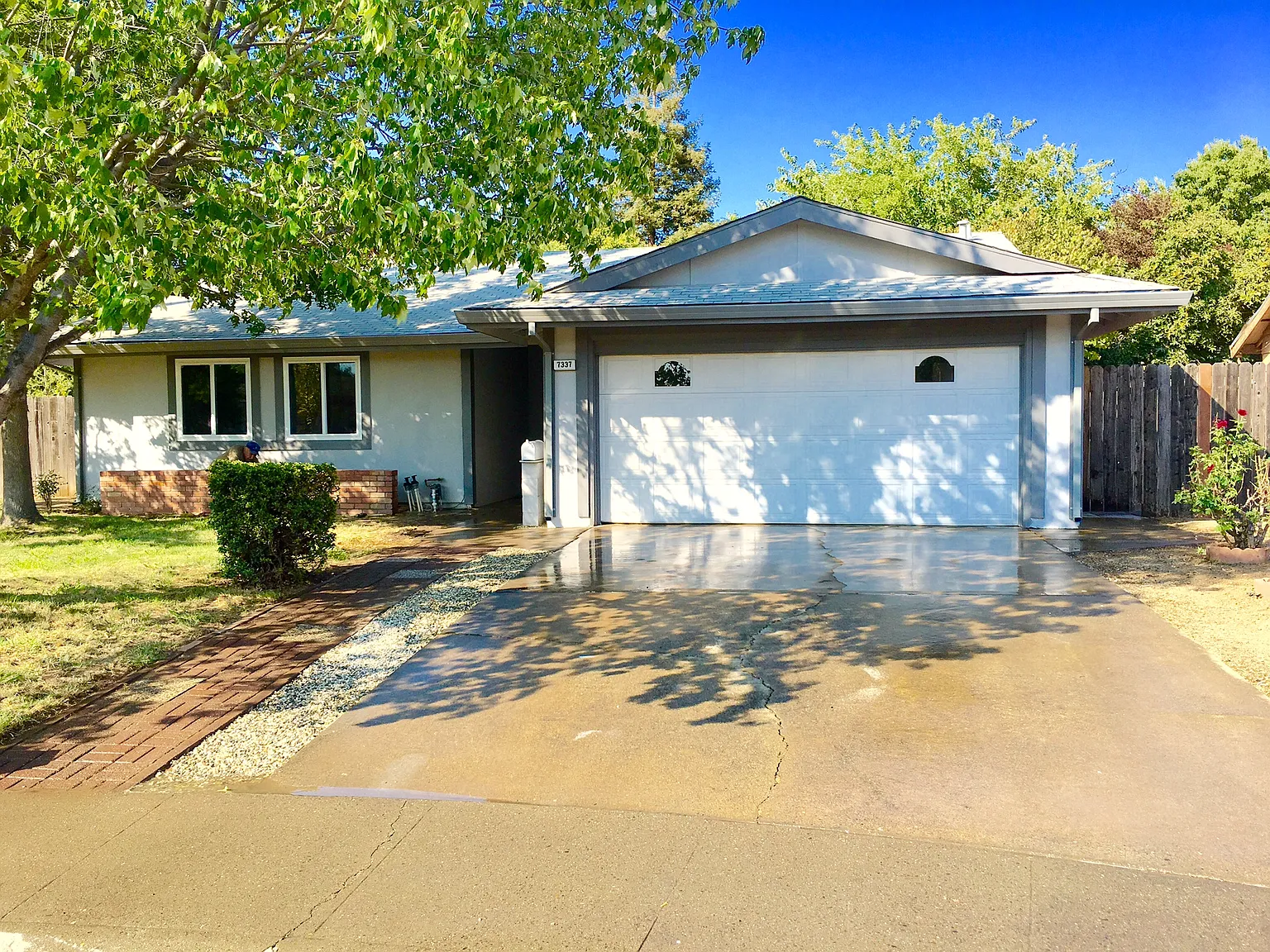 7337 Rutherford Way photo 1
