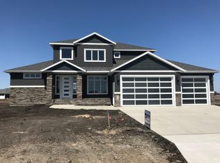 2618 2nd St E, West Fargo, ND 58078