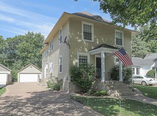 229 N Harrison St, Batavia, IL 60510