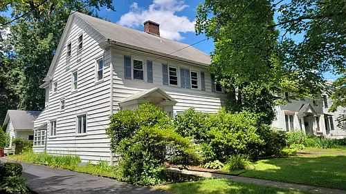 560 Gibson Ave Photo 1