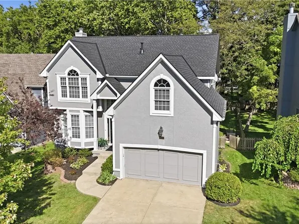 8018 W 122nd Ter, Overland Park, KS 66213