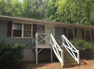 205 Greenbriar Rd, Greensboro, NC 27405