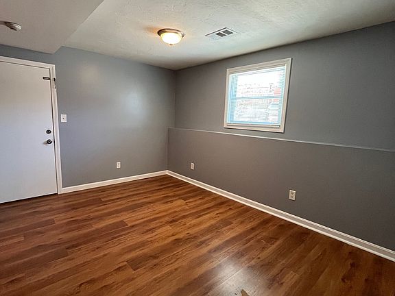 4th image of 120 15th St APT 4