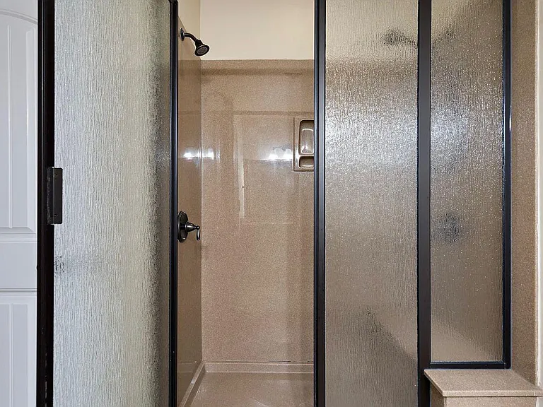 7324 Bandera Ranch Trl #B — Photo 20
