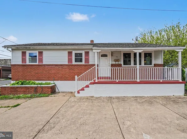 32 N Poplar St, Mount Carmel, PA 17851