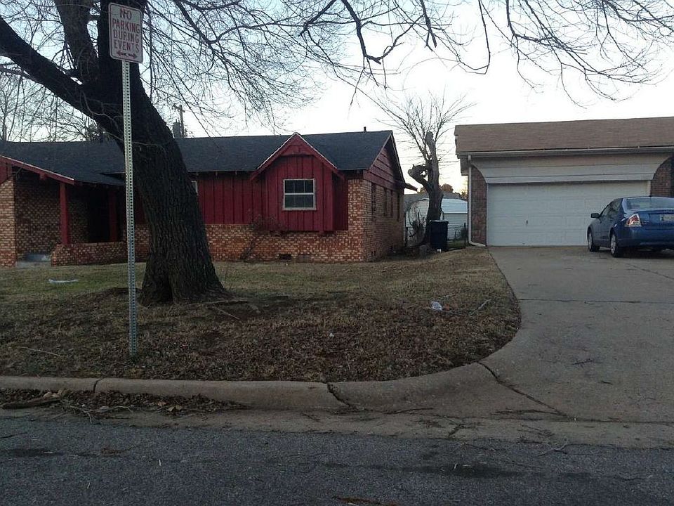 2nd image of 1821 NE 54th St