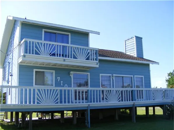 710 6th St, San Leon, TX 77539