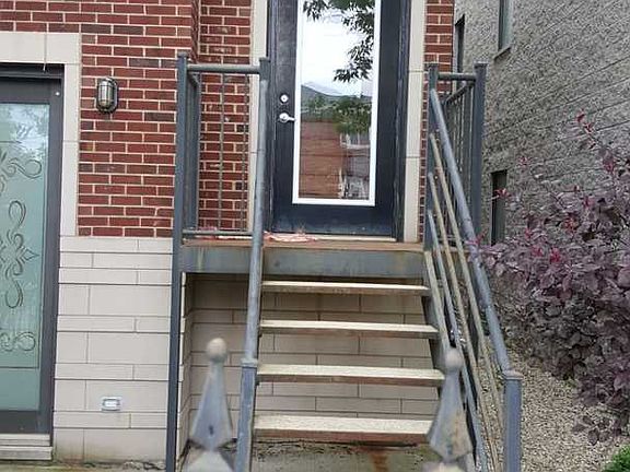 2nd image of 6633 W Belmont Ave #2