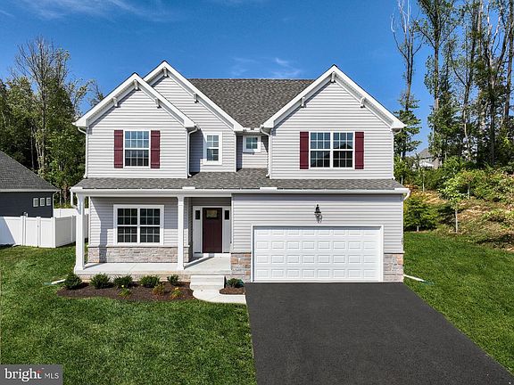 2nd image of 600 Savage Rd