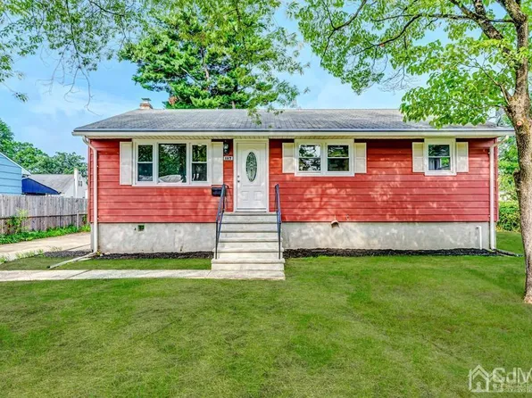 187 1st St, Middlesex, NJ 08846